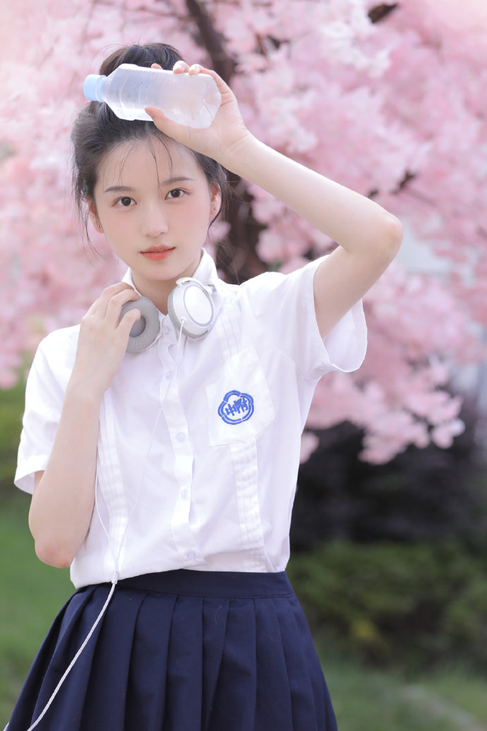 你好李焕英 封面